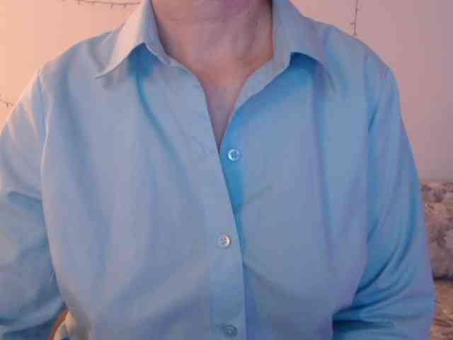 goodSnowQueen webcam