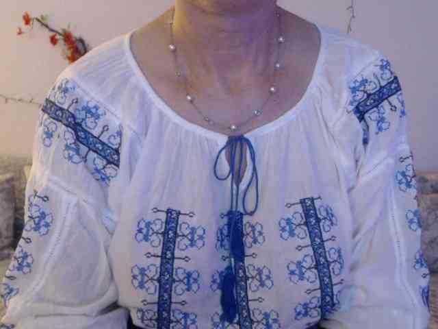 goodSnowQueen webcam