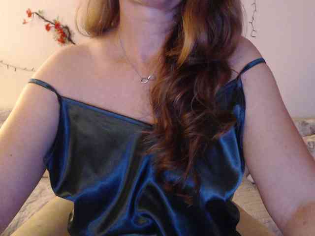 goodSnowQueen webcam
