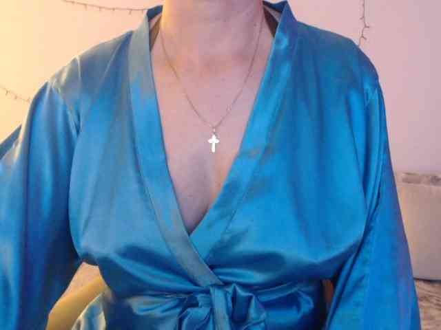 goodSnowQueen webcam