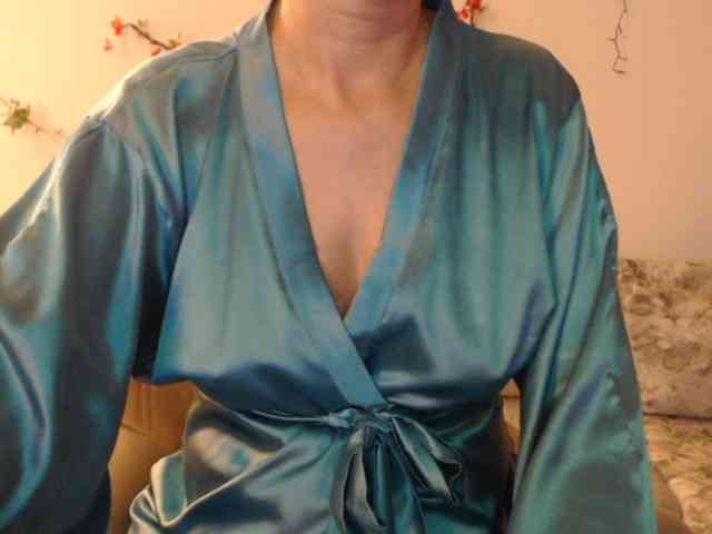 goodSnowQueen webcam