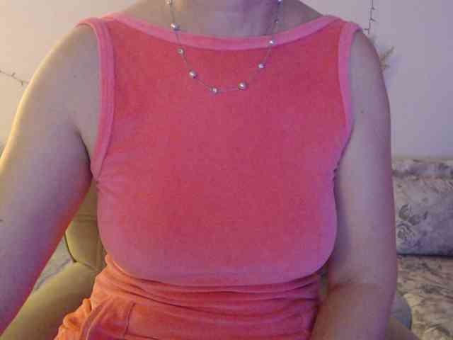 goodSnowQueen webcam