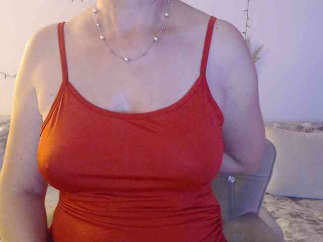 goodSnowQueen webcam