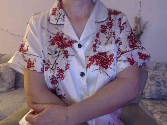 goodSnowQueen webcam