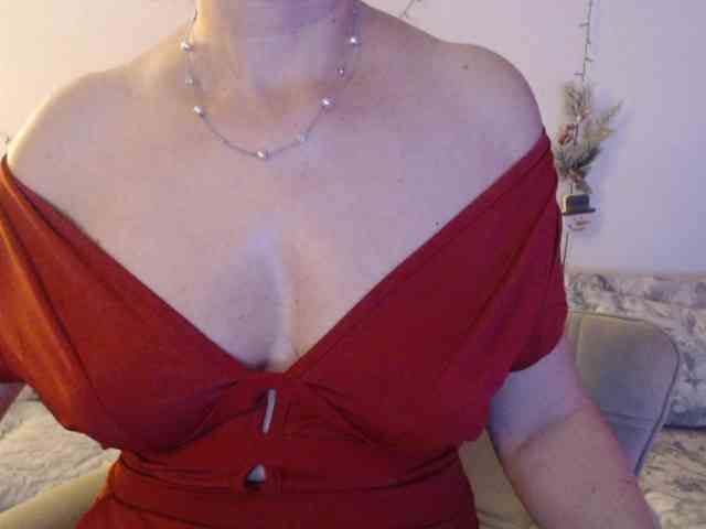 goodSnowQueen webcam