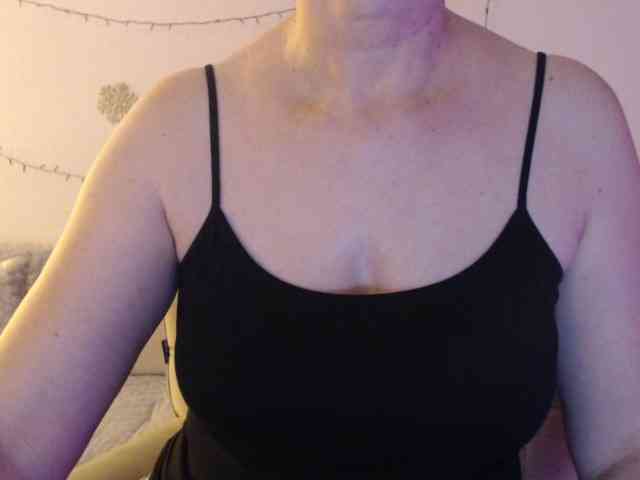 goodSnowQueen webcam