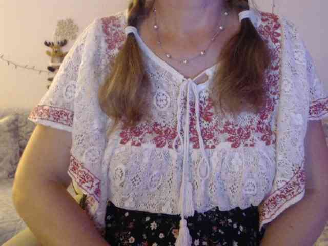 goodSnowQueen webcam