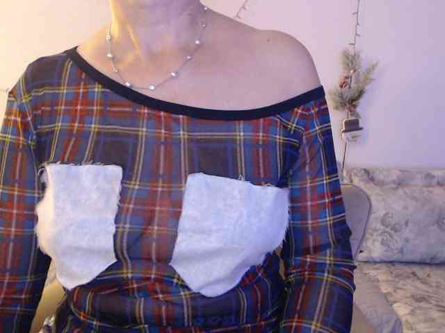 goodSnowQueen webcam