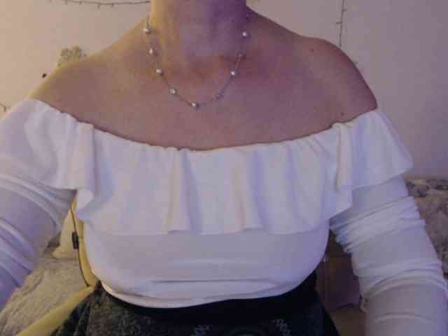 goodSnowQueen goodSnowQueen