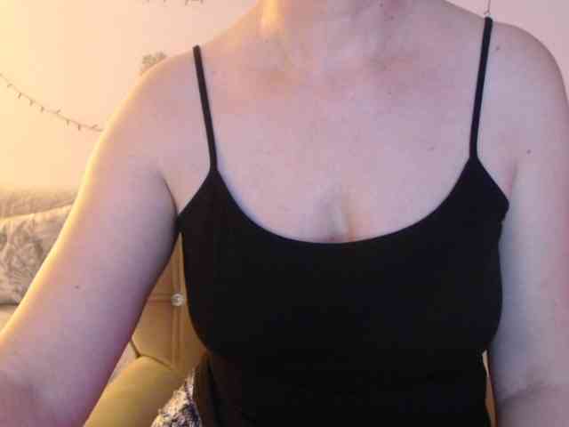 goodSnowQueen webcam