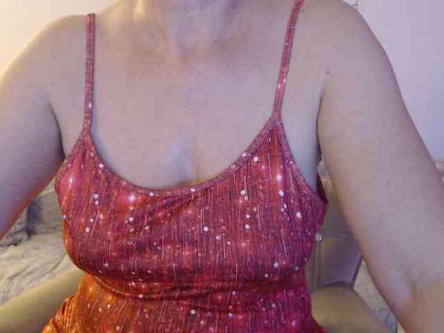 goodSnowQueen webcam