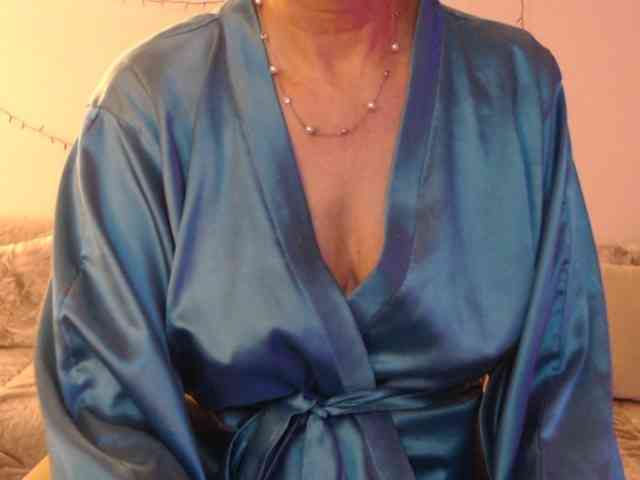 goodSnowQueen webcam