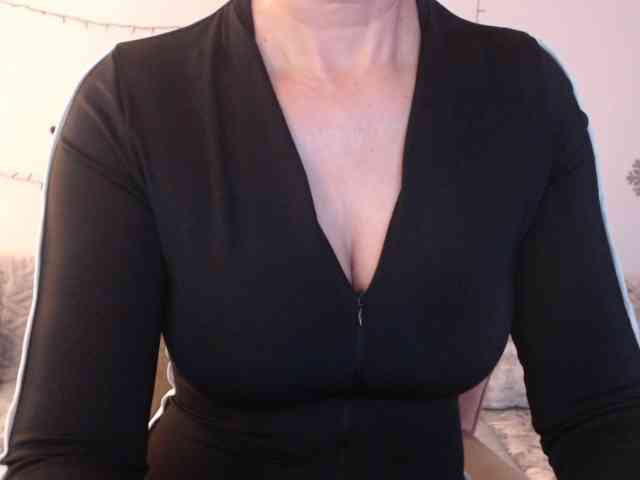 goodSnowQueen webcam