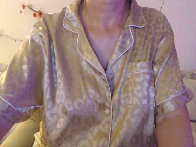 goodSnowQueen webcam