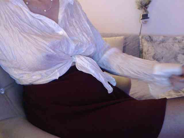 goodSnowQueen webcam