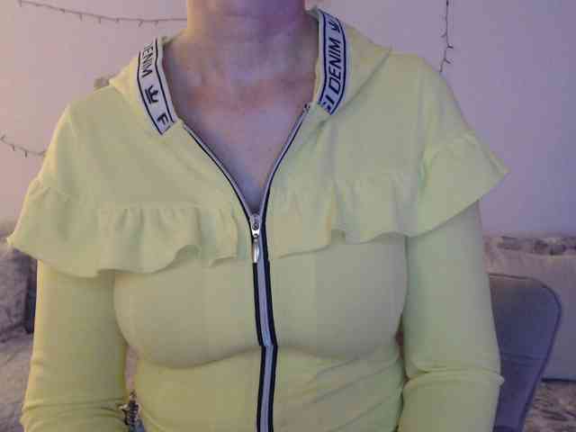 goodSnowQueen goodSnowQueen