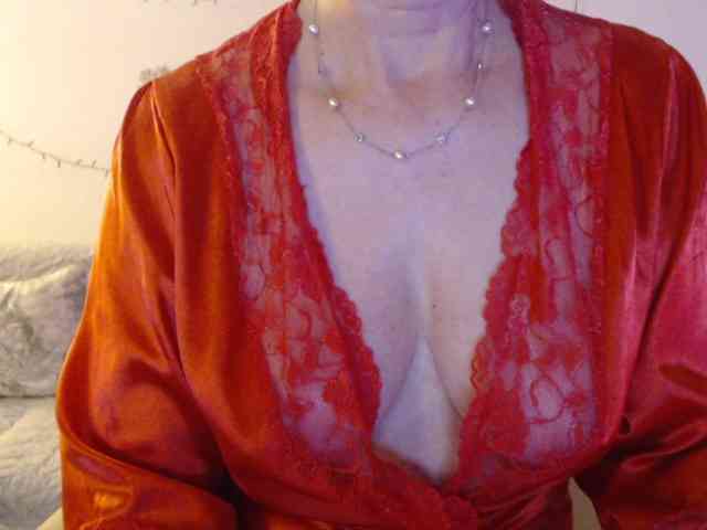 goodSnowQueen goodSnowQueen