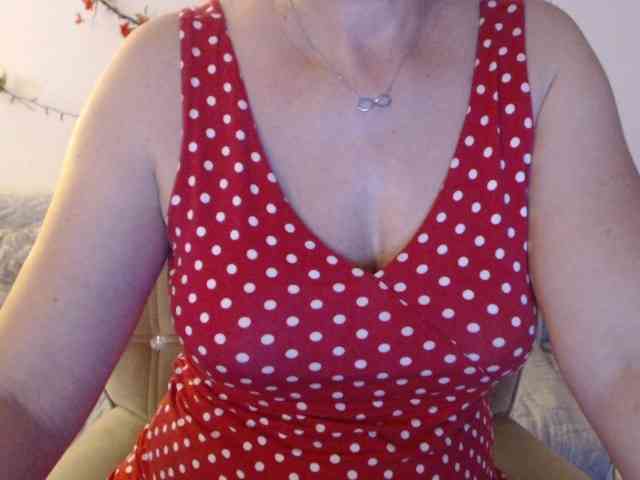 goodSnowQueen webcam