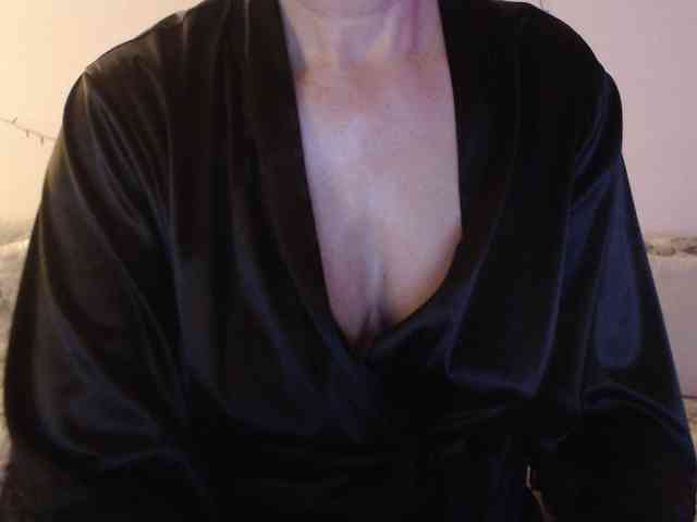 goodSnowQueen webcam