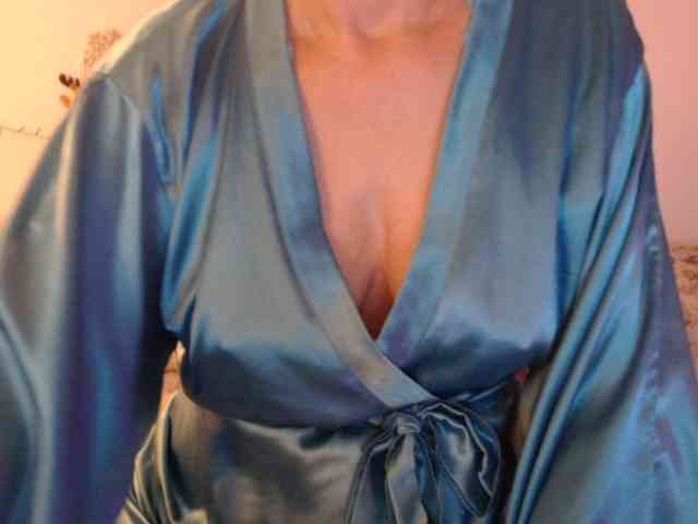 goodSnowQueen webcam