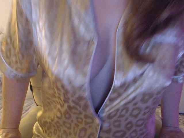 goodSnowQueen webcam