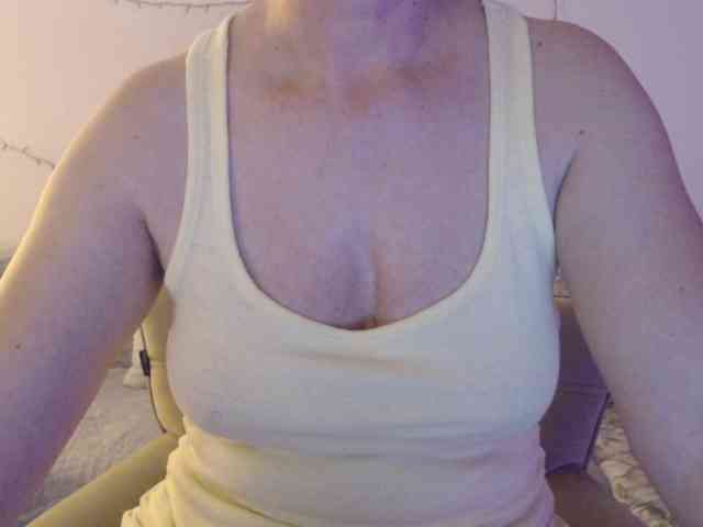 goodSnowQueen webcam