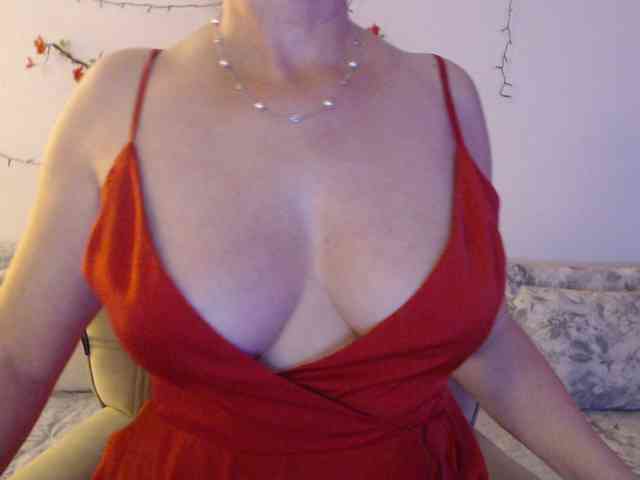 goodSnowQueen webcam