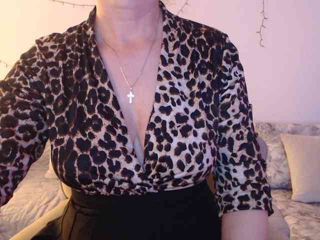 goodSnowQueen webcam