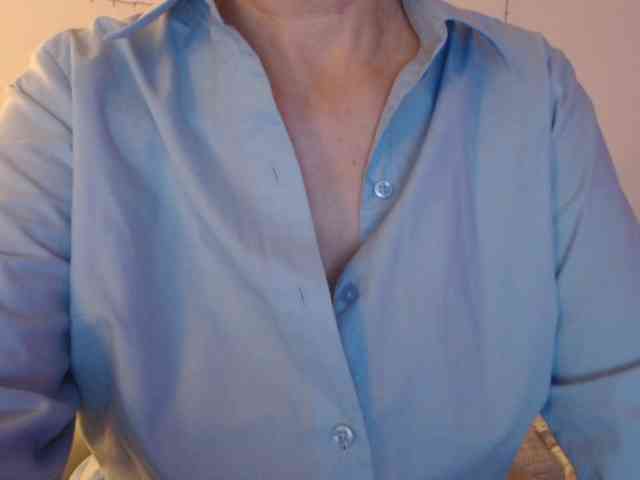 goodSnowQueen webcam