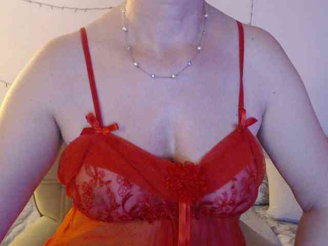 goodSnowQueen webcam