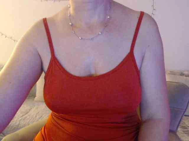 goodSnowQueen webcam