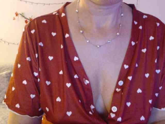 goodSnowQueen webcam