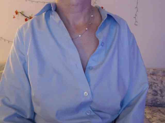 goodSnowQueen webcam