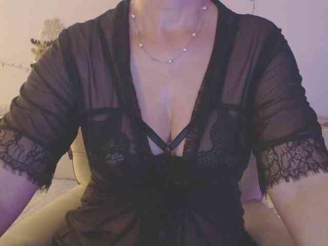 goodSnowQueen webcam