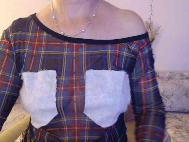 goodSnowQueen webcam