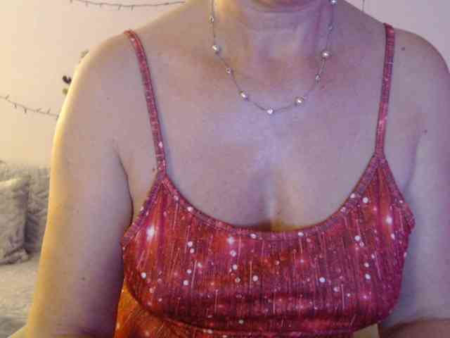 goodSnowQueen webcam