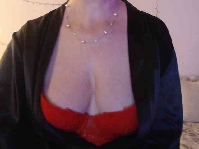 goodSnowQueen webcam