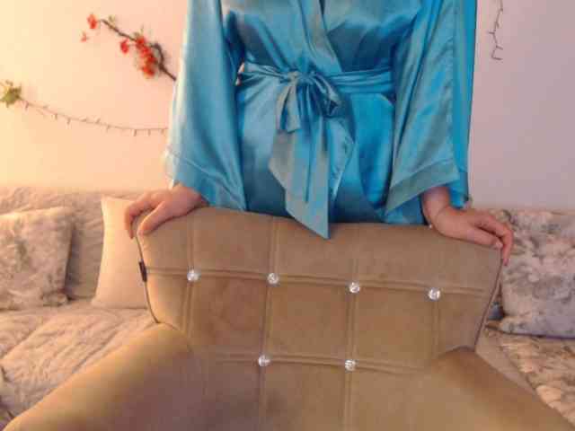 goodSnowQueen webcam