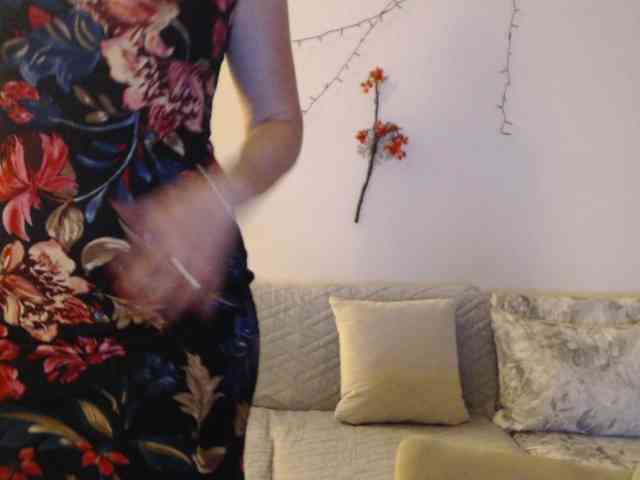 goodSnowQueen webcam