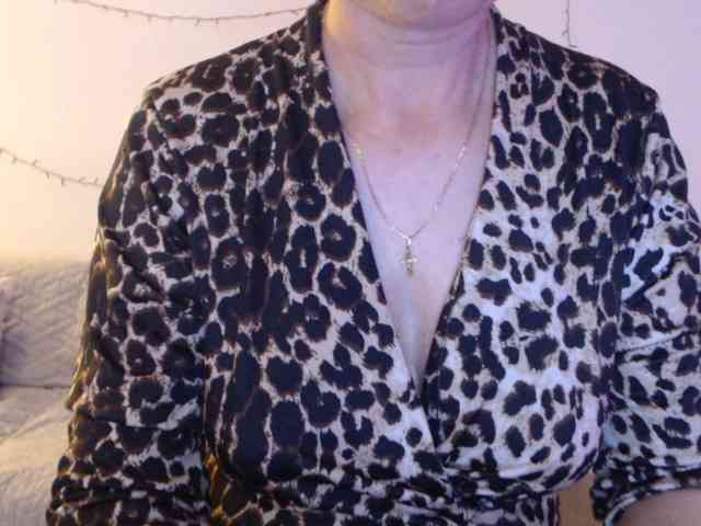 goodSnowQueen webcam