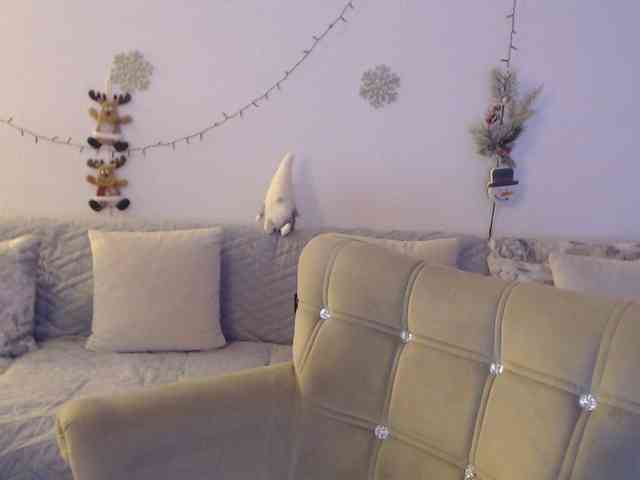 goodSnowQueen webcam