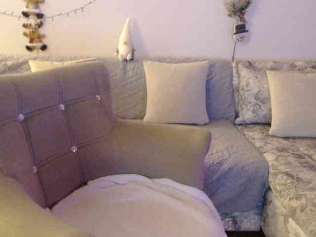 goodSnowQueen webcam