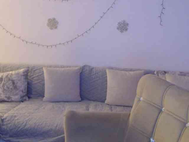 goodSnowQueen goodSnowQueen