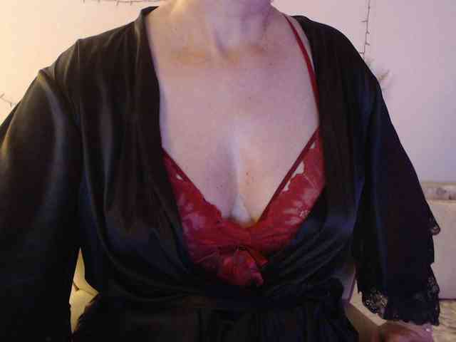 goodSnowQueen webcam