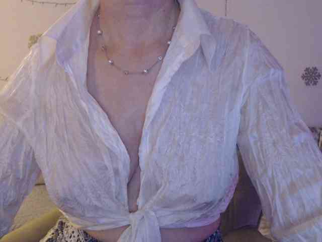 goodSnowQueen goodSnowQueen