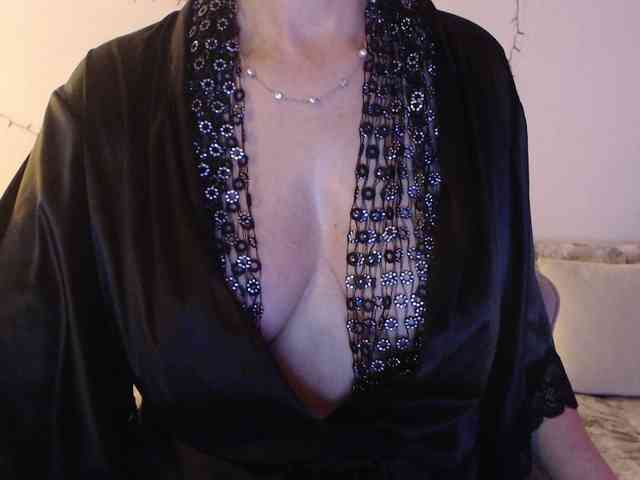 goodSnowQueen webcam