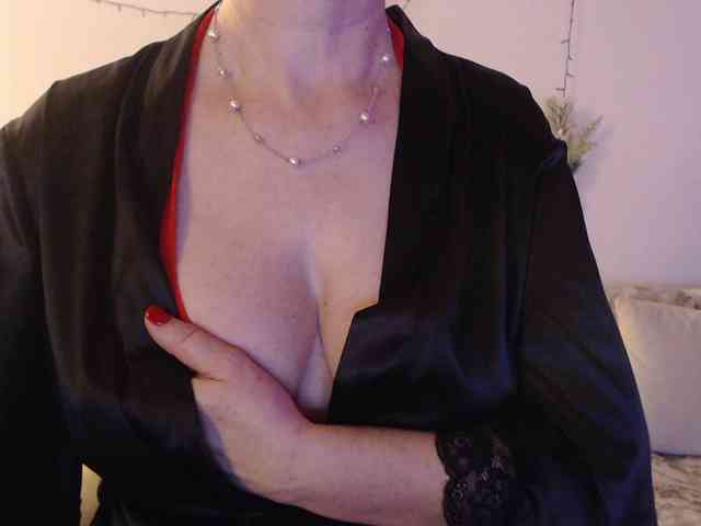 goodSnowQueen webcam