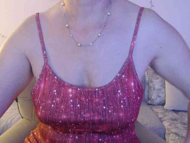 goodSnowQueen webcam