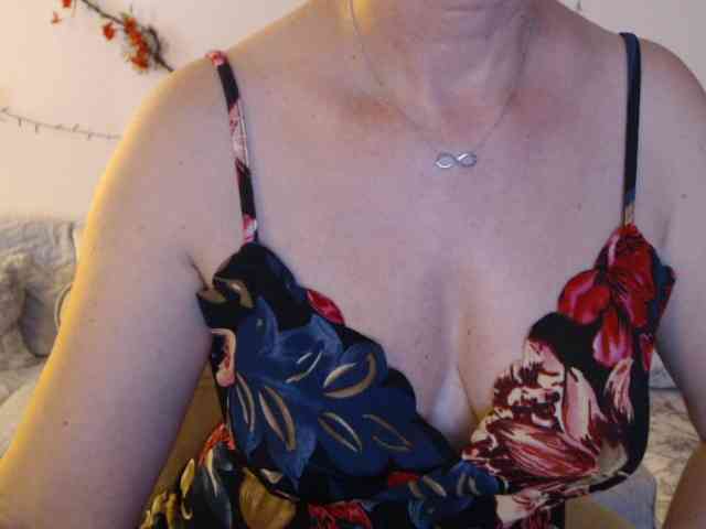 webcam striptease GoodSnowQueen