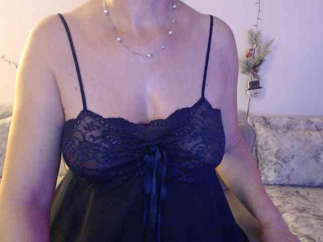 goodSnowQueen webcam